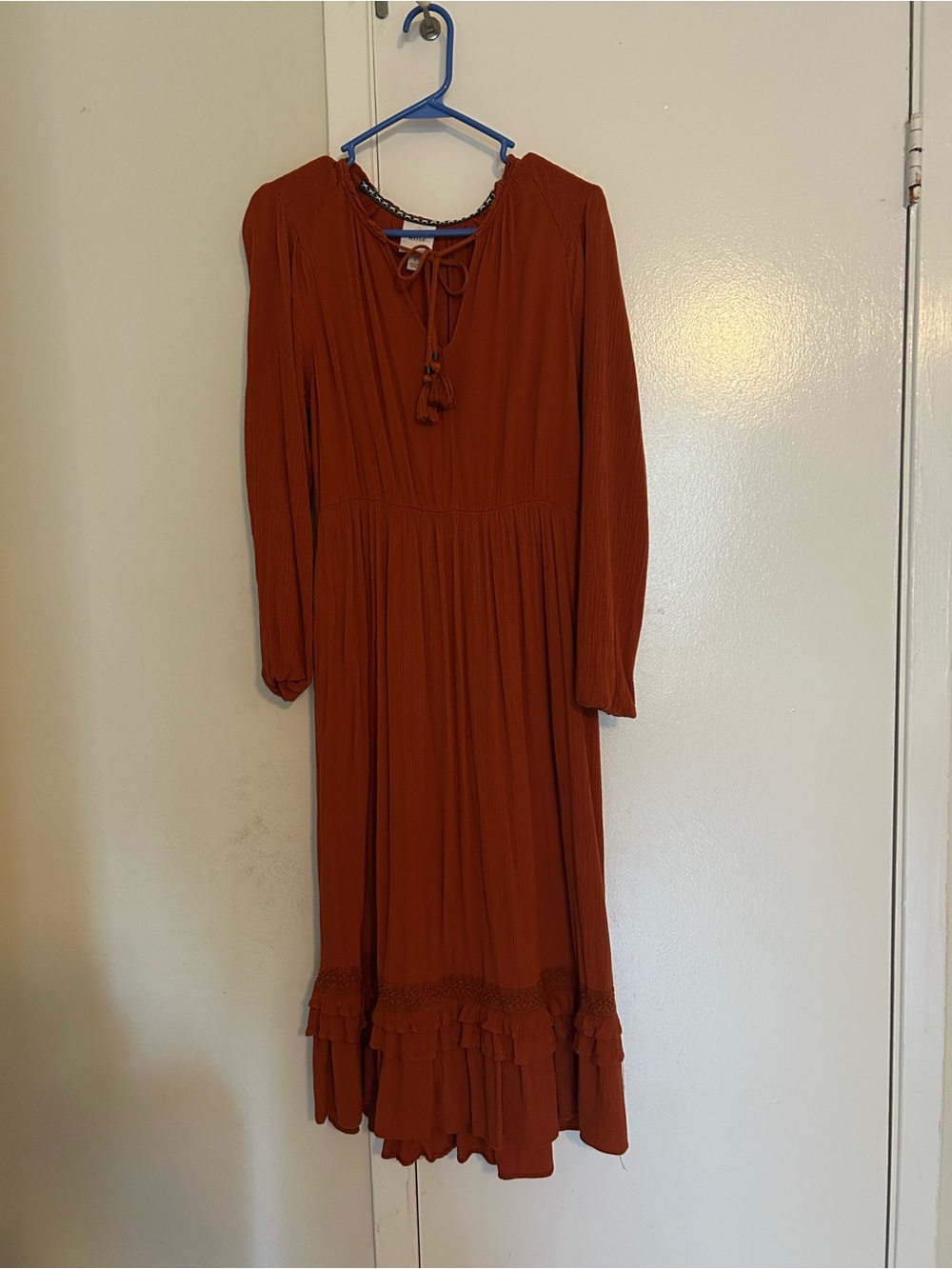 Knox Rose Rust Long-Sleeve Tiered Midi Dress